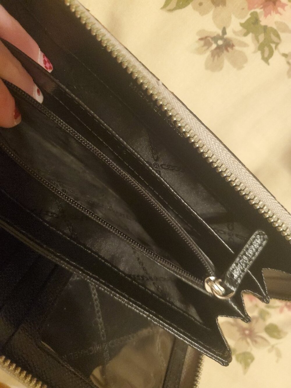 Michael Kors Jet Set Large Metallic Wallet - Picture 7 of 11